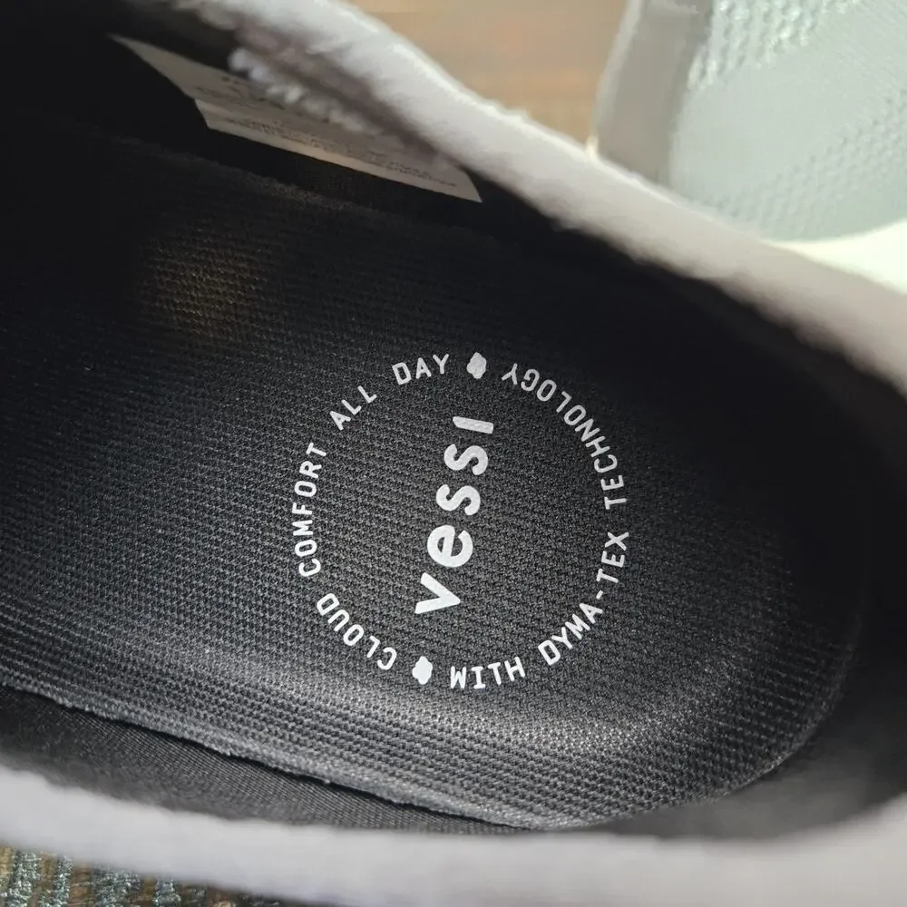 NEW Vessi Weekend Womens Size 9 Waterproof Shoes Sneaker Concrete Grey Mens 8